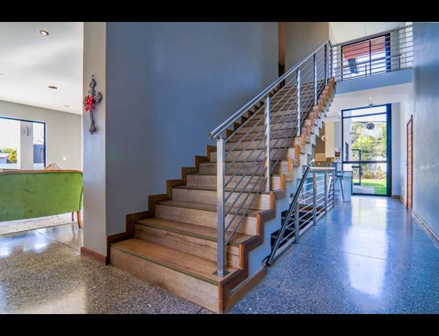 5 BEDROOM HOUSE FOR SALE IN COPPERLEAF ESTATE